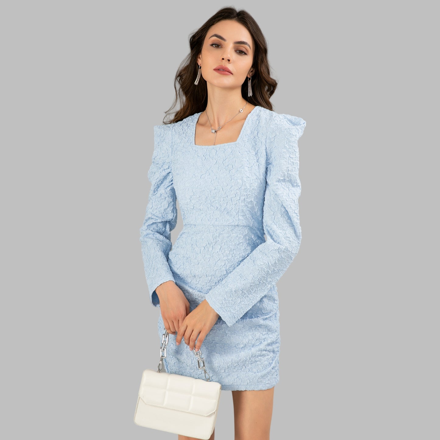 Deenadourdour® Bodycon-Kleid mit quadratischem Ausschnitt und raffinierten Faltendetails